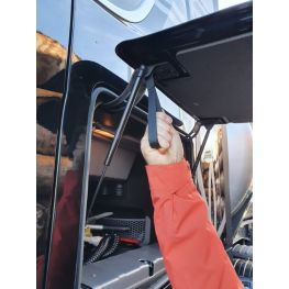 Grab handle for toolbox frame